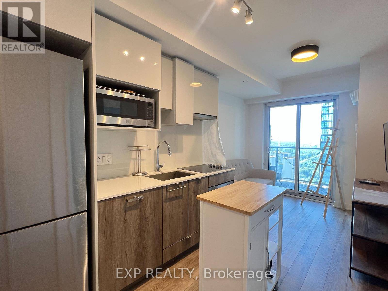 Toronto (mount Pleasant West), ON M4P0E4,195 Redpath AVE #3013