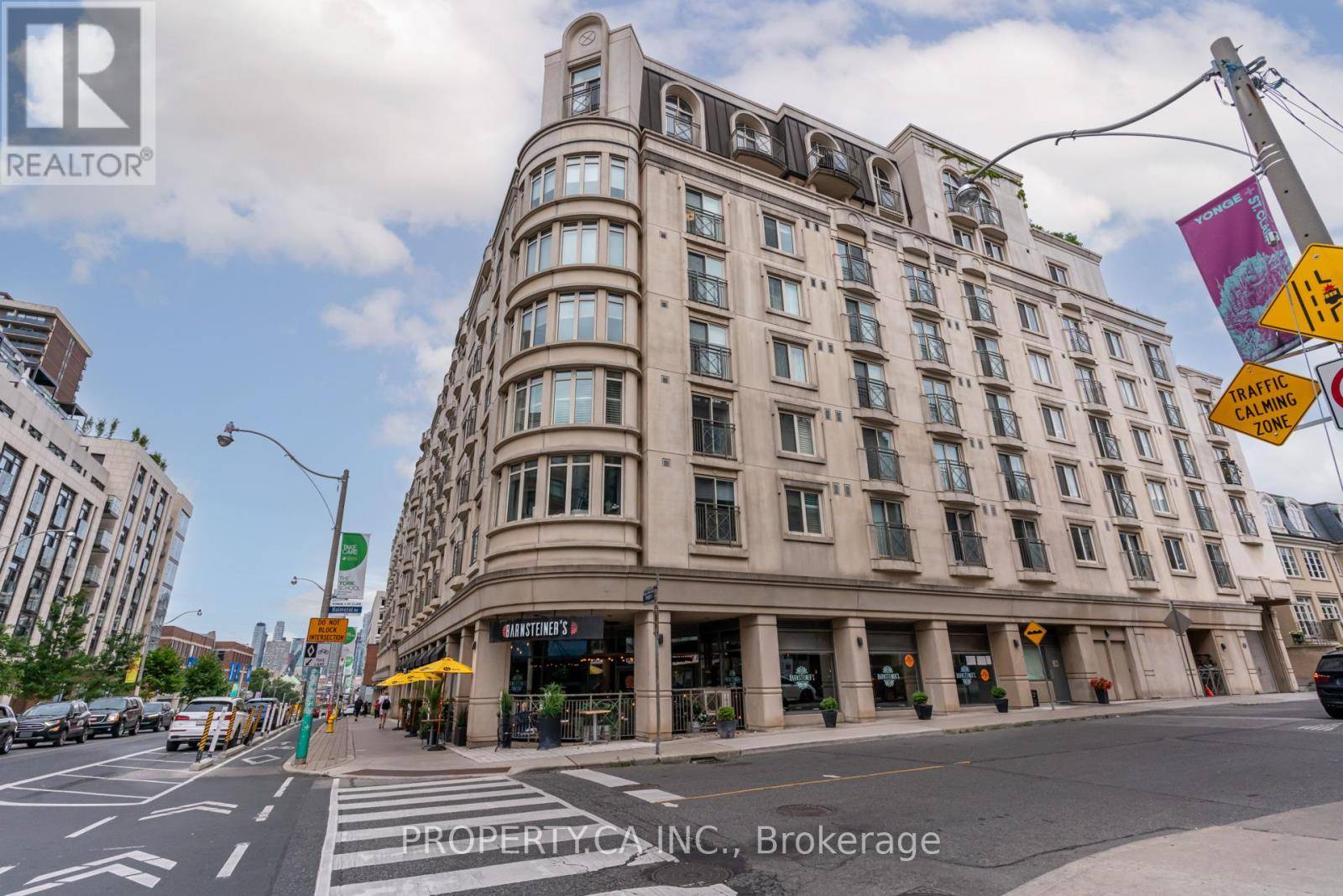 Toronto (yonge-st. Clair), ON M4V3B9,1 Balmoral AVE #206
