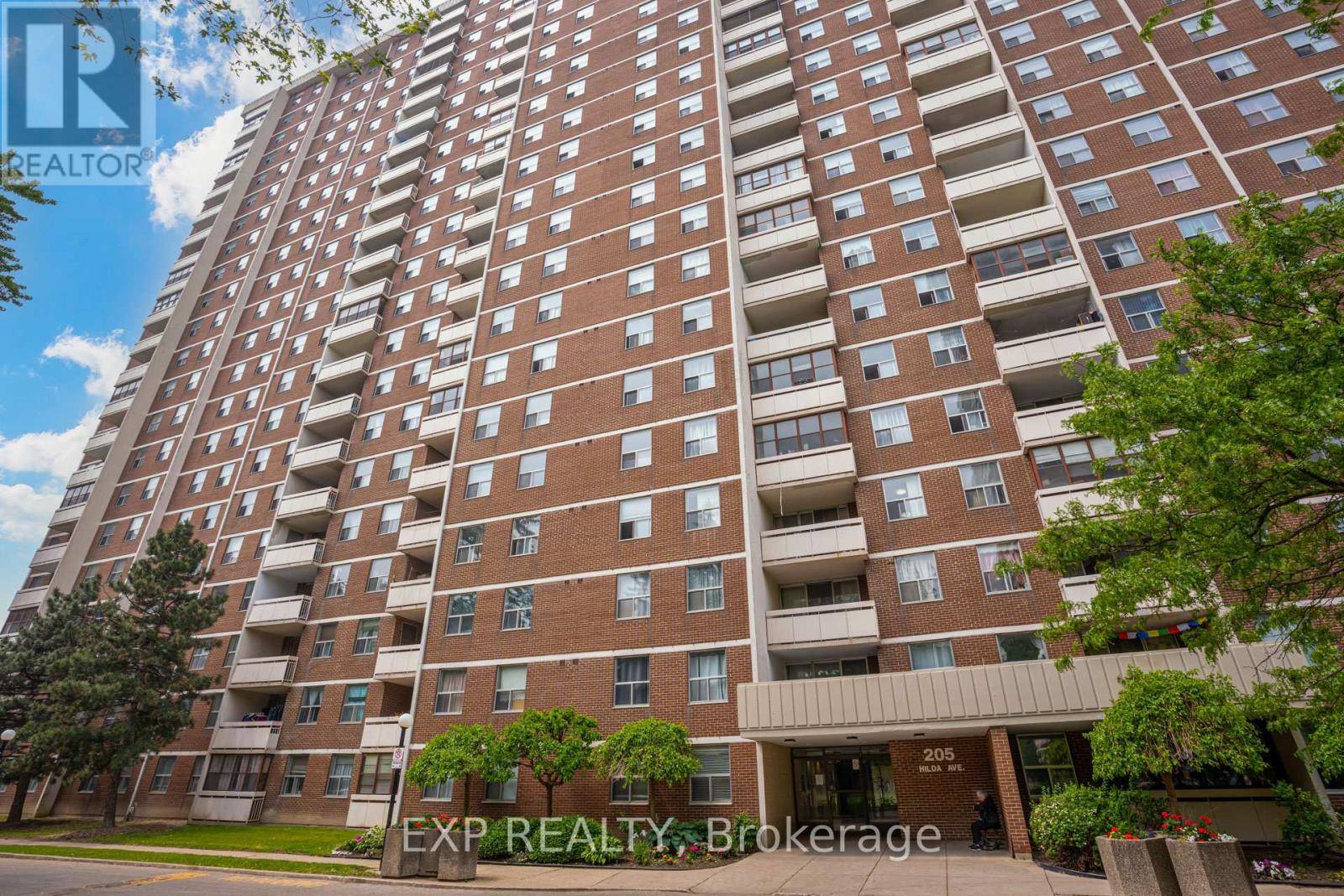 Toronto (newtonbrook West), ON M2M4B1,205 Hilda AVE #302