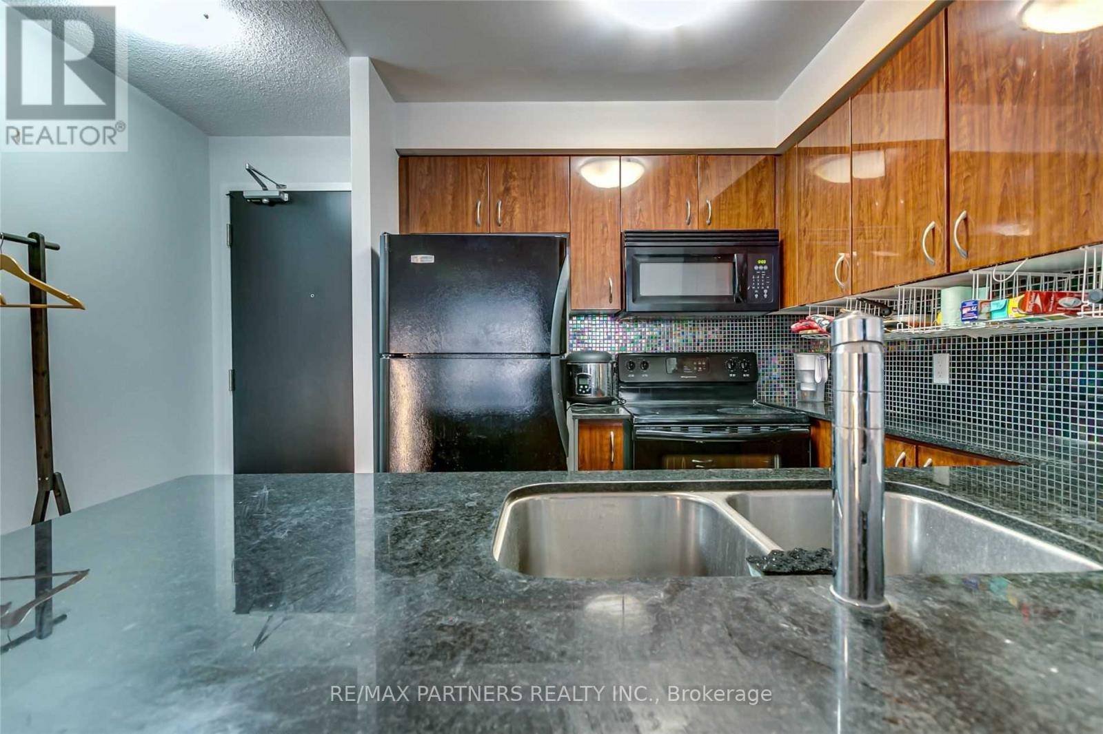 Toronto (newtonbrook East), ON M2M0A8,5791 Yonge ST #606
