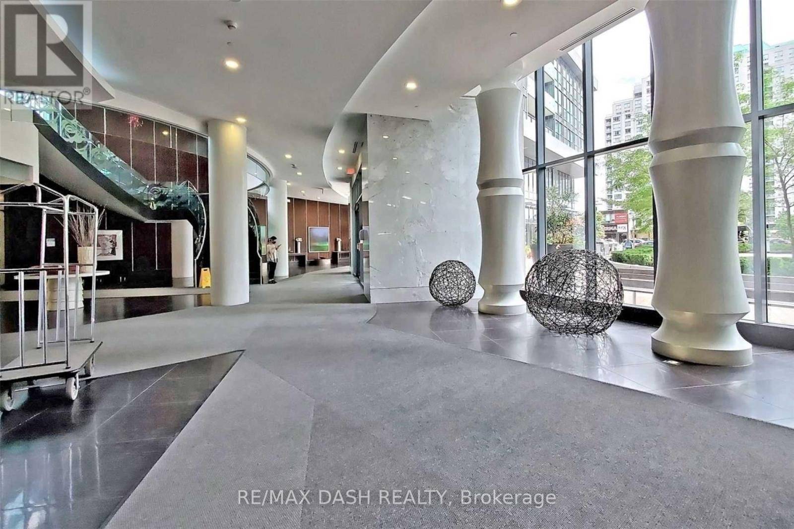 Toronto (willowdale West), ON M2N5P6,5168 Yonge ST #3306