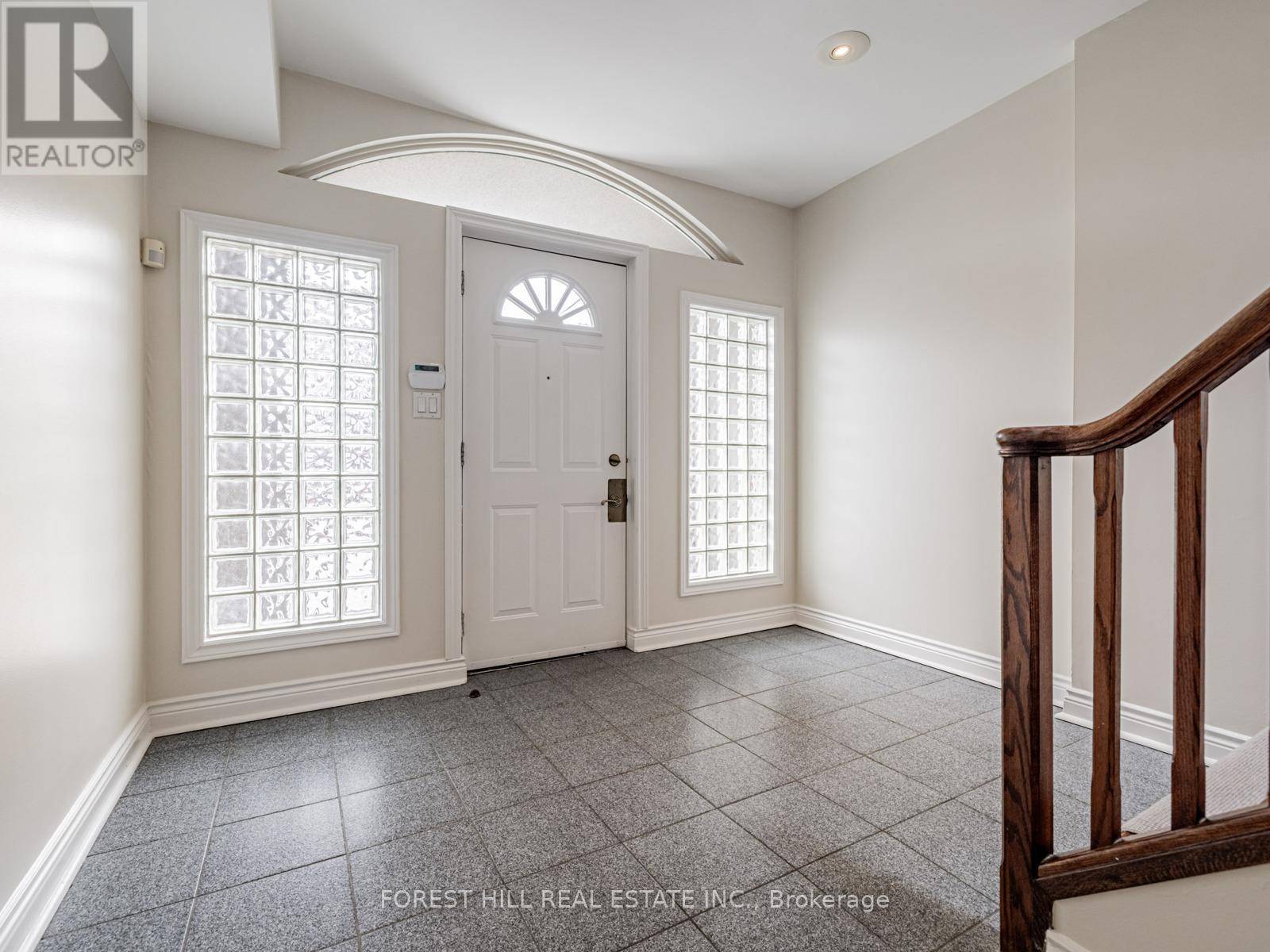 Toronto (humewood-cedarvale), ON M6C3J6,45 WESTOVER HILL ROAD