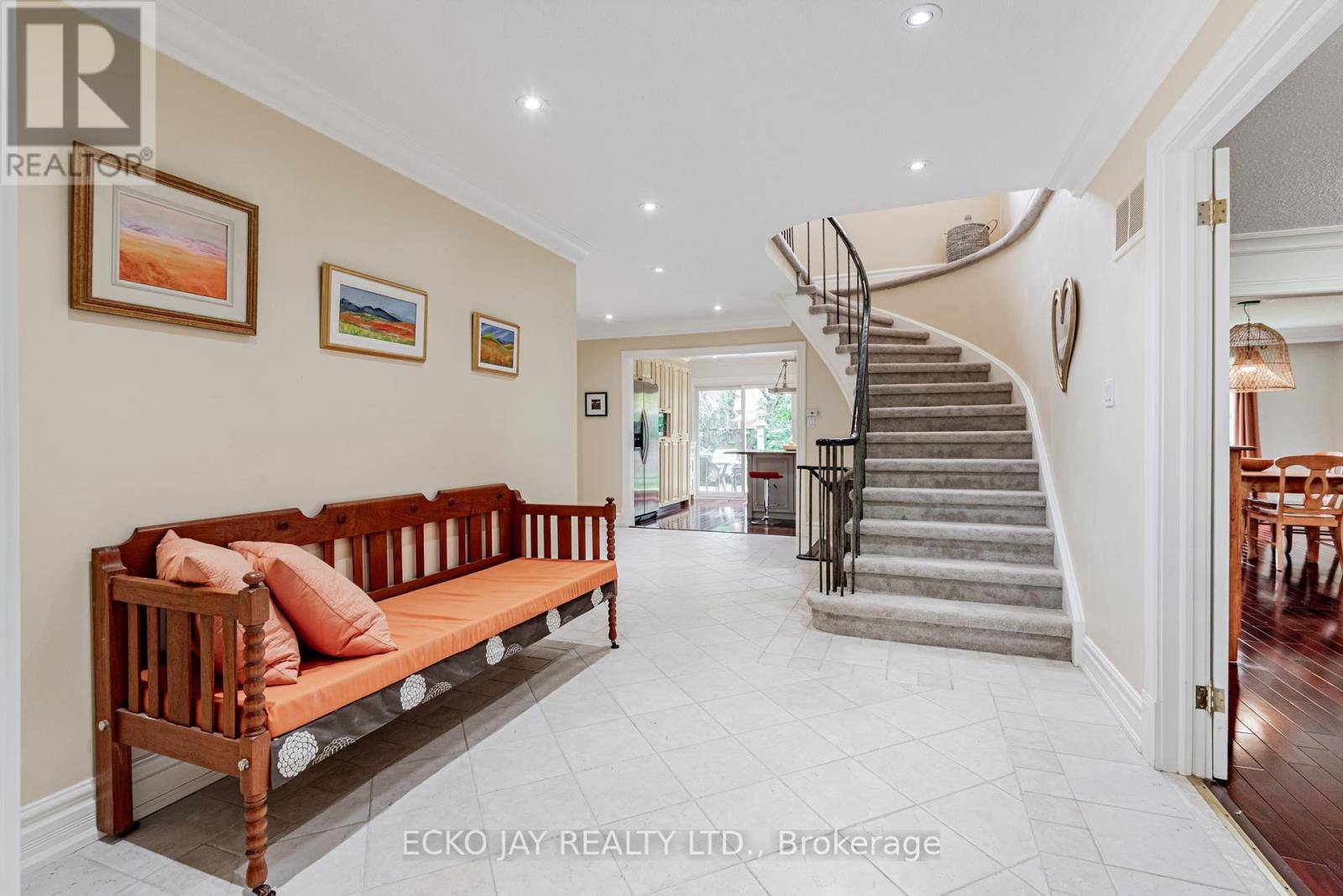 Toronto (banbury-don Mills), ON M3B3E3,75 BARRYDALE CRESCENT