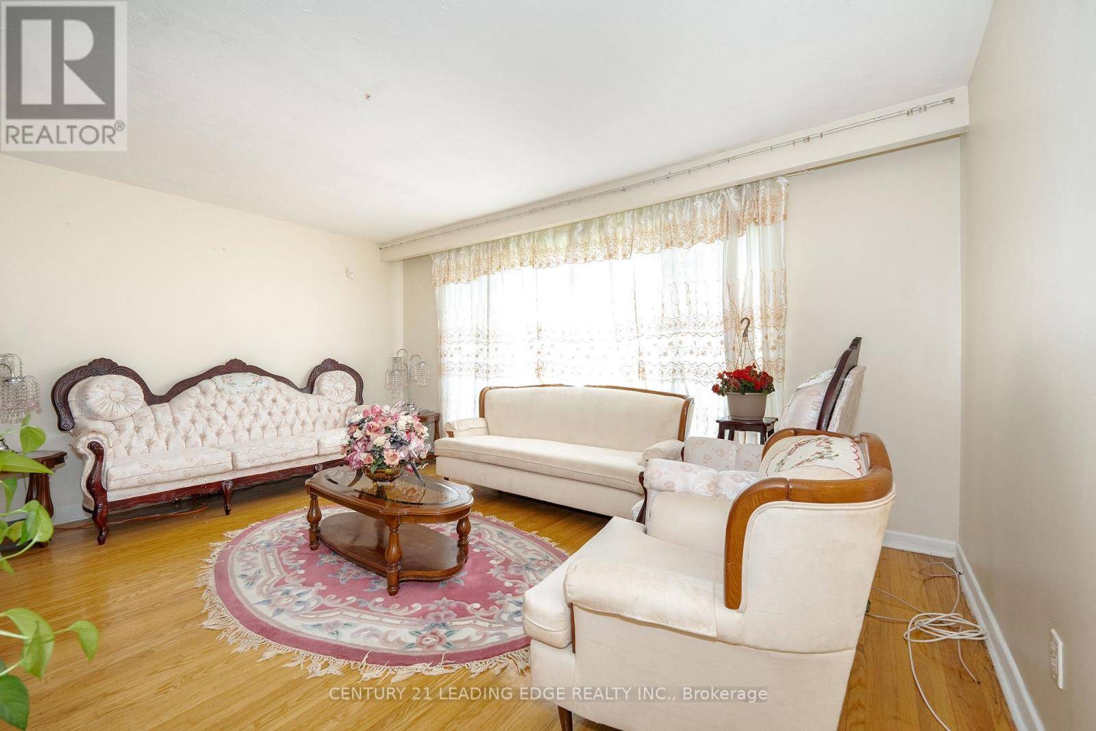 Toronto (parkwoods-donalda), ON M3A2Y9,6 RAVENROCK COURT