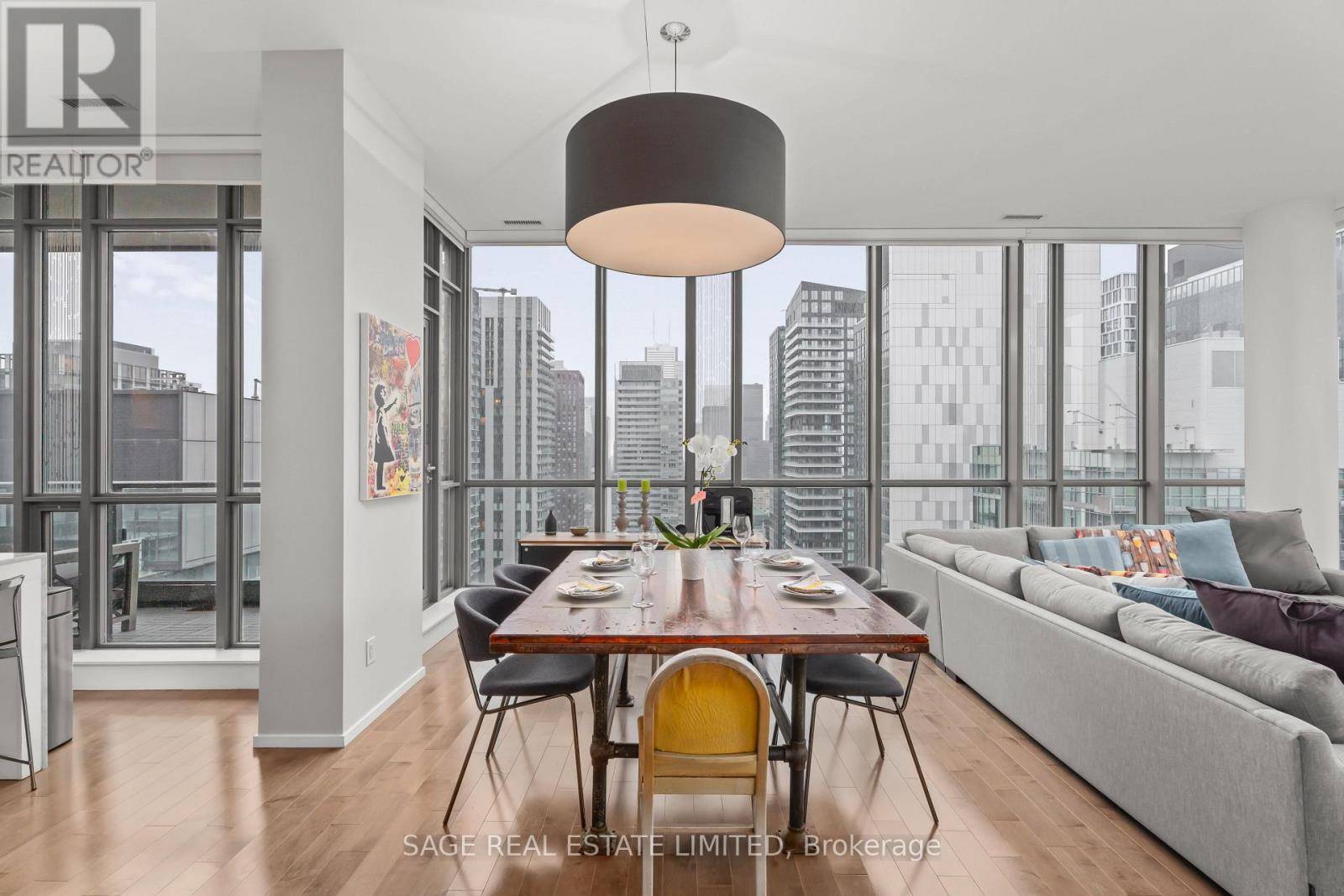 Toronto (waterfront Communities), ON M5V0K4,8 Charlotte ST #3505