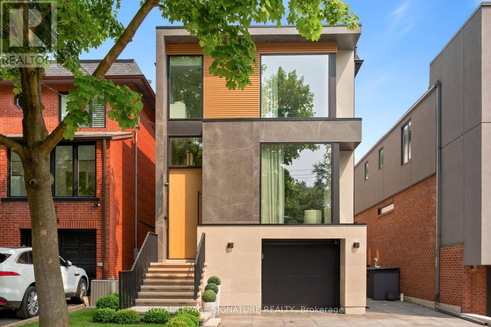 Toronto (mount Pleasant East), ON M4P2A7,126 SHERWOOD AVENUE