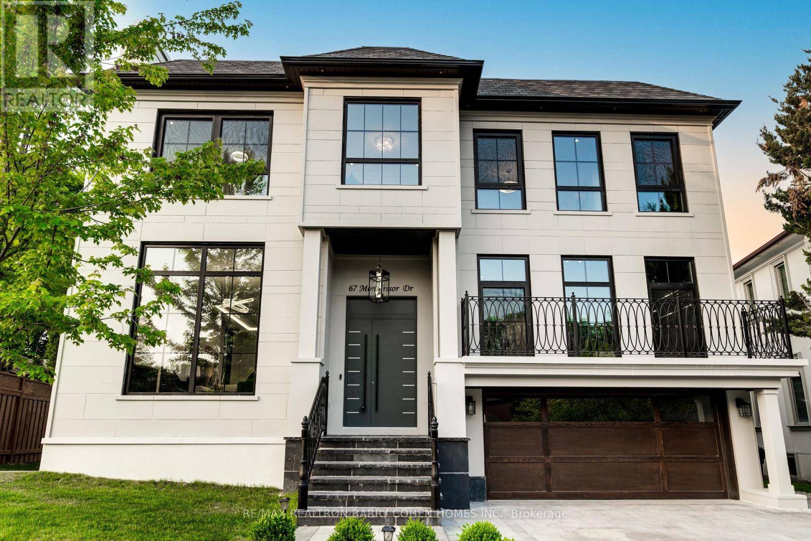 Toronto (st. Andrew-windfields), ON M2P1Z3,67 MONTRESSOR DRIVE N
