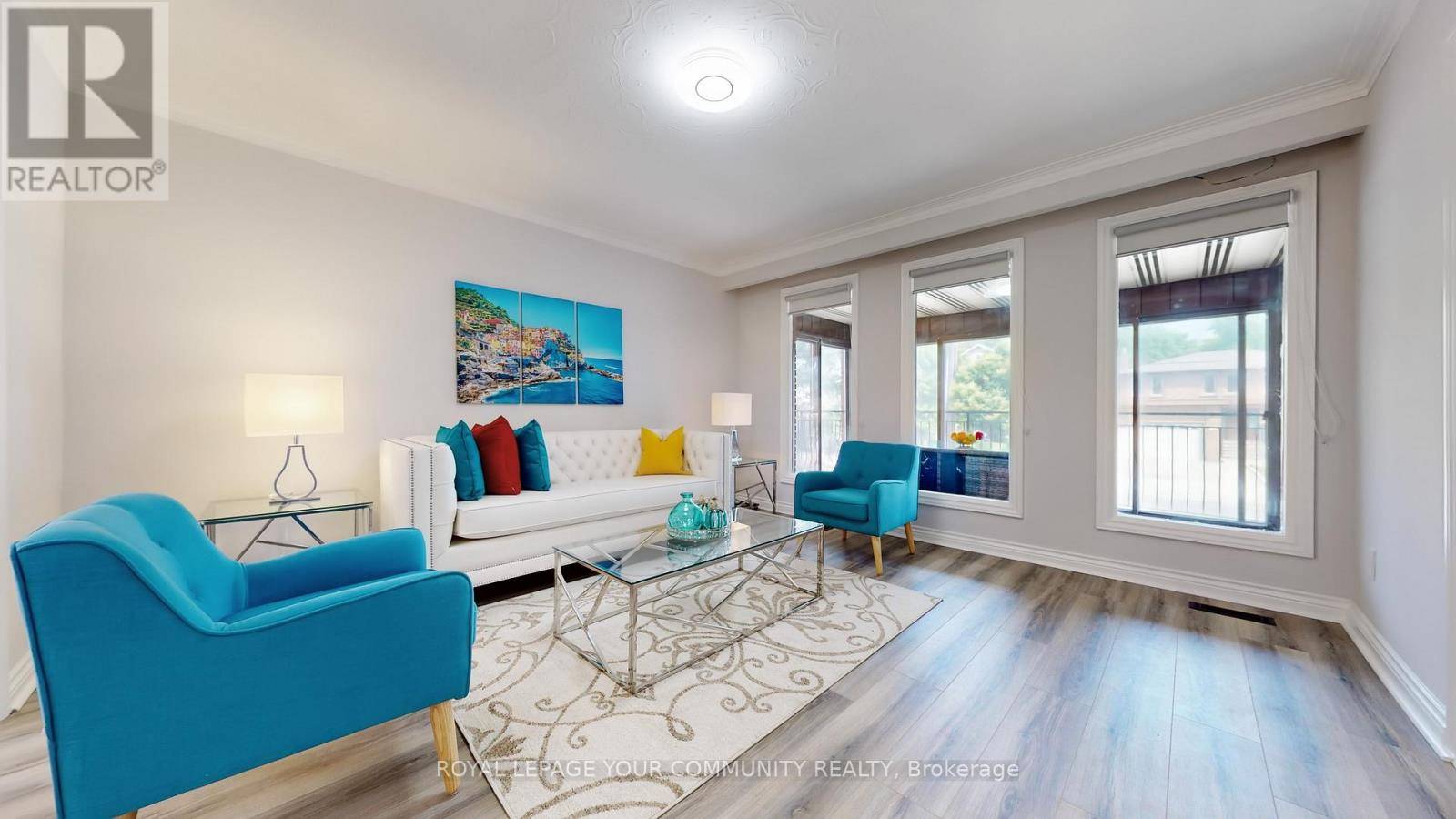 Toronto (englemount-lawrence), ON M6B1Z9,731 GLENCAIRN AVENUE