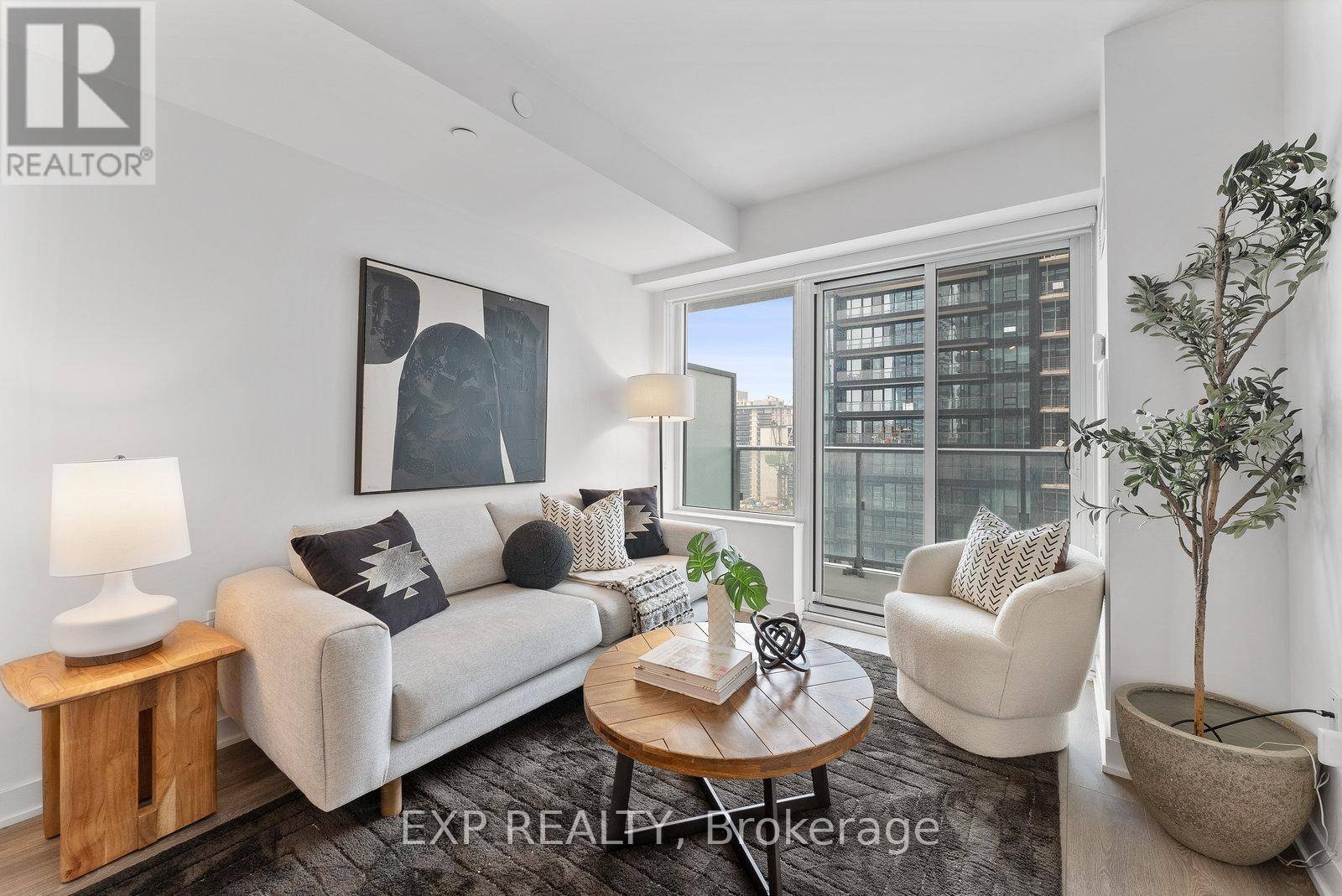 Toronto (mount Pleasant West), ON M4P0E3,99 Broadway AVE #2011