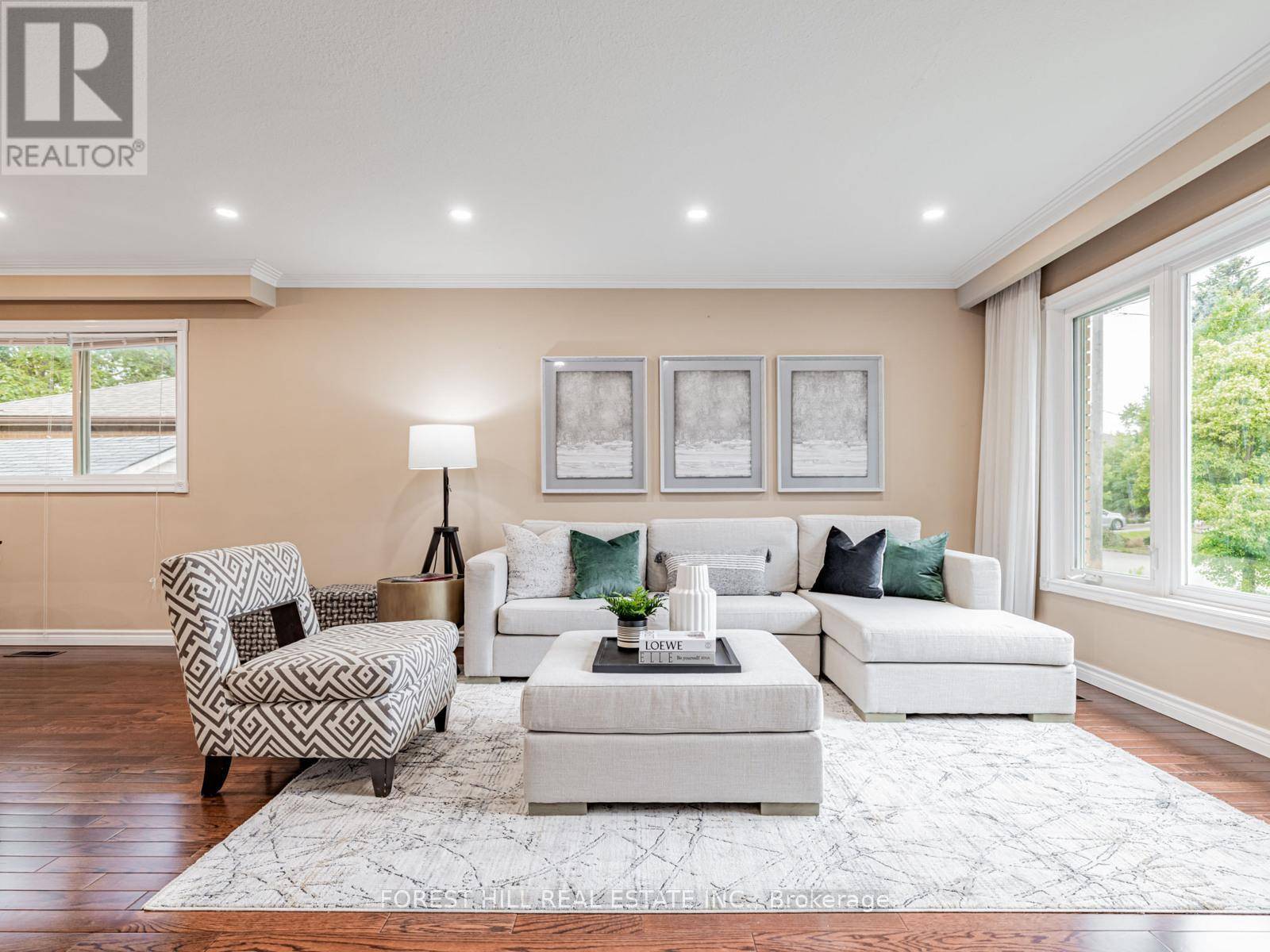 Toronto (newtonbrook East), ON M2M1Y4,101 PEMBERTON AVENUE
