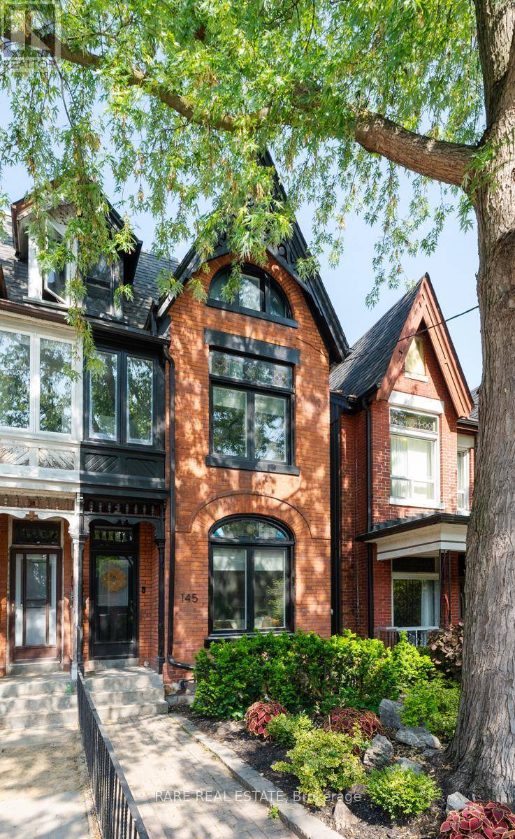 Toronto (little Portugal), ON M6J3J5,145 BEACONSFIELD AVENUE