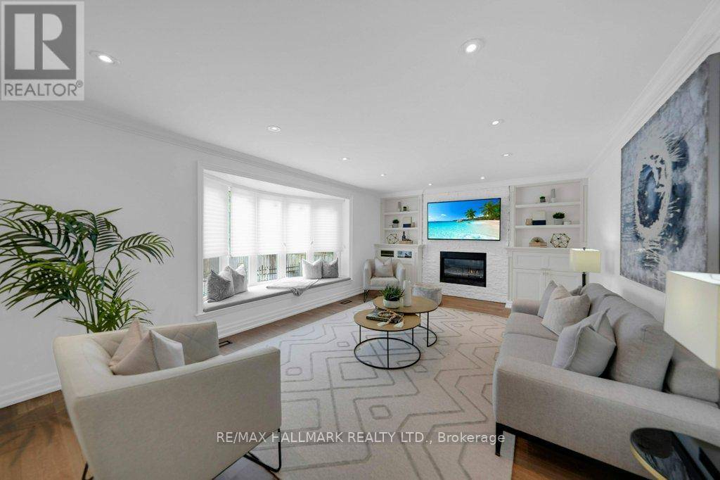 Toronto (banbury-don Mills), ON M3B2P7,29 CHARNWOOD ROAD