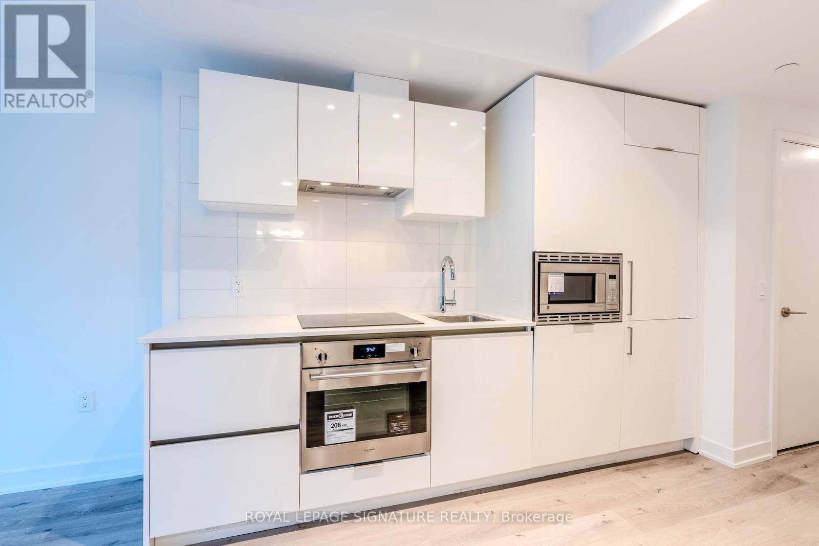 Toronto (kensington-chinatown), ON M5T1T4,230 Simcoe ST #1532