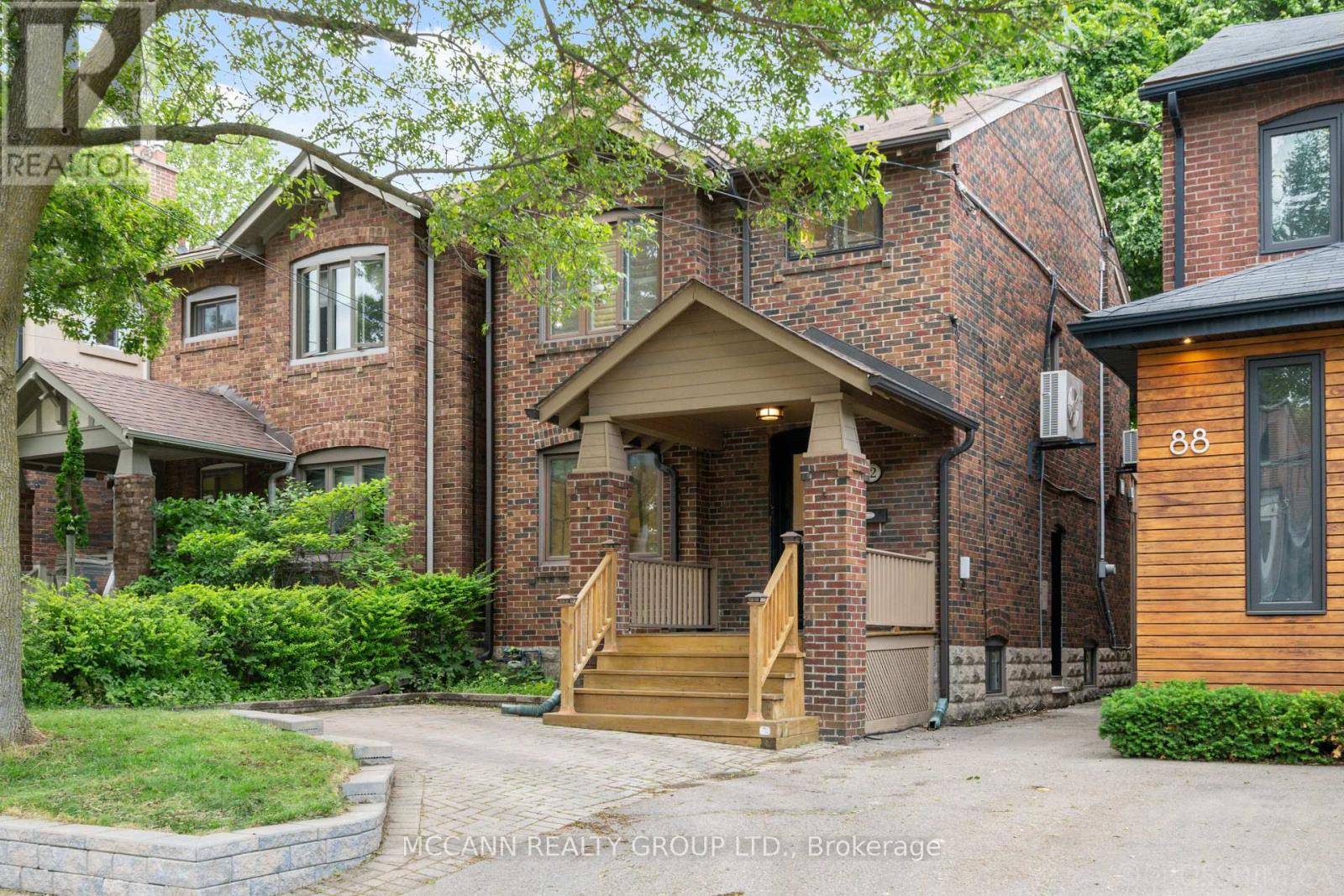 Toronto (lawrence Park North), ON M5M1P3,92 BROOKDALE AVENUE