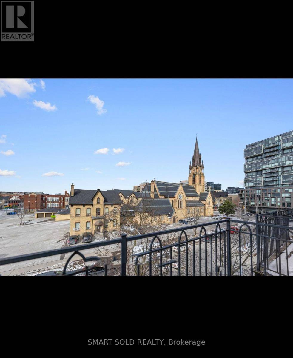 Toronto (little Portugal), ON M6J1A8,605 ADELAIDE STREET