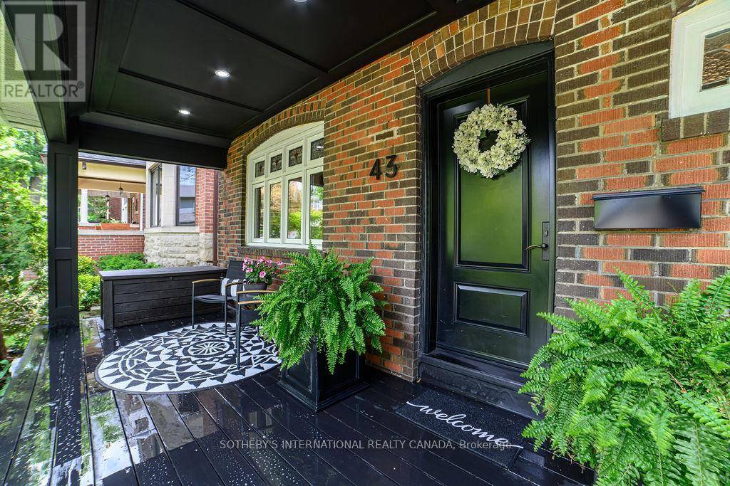 Toronto (mount Pleasant West), ON M4S1P9,43 MANOR ROAD E