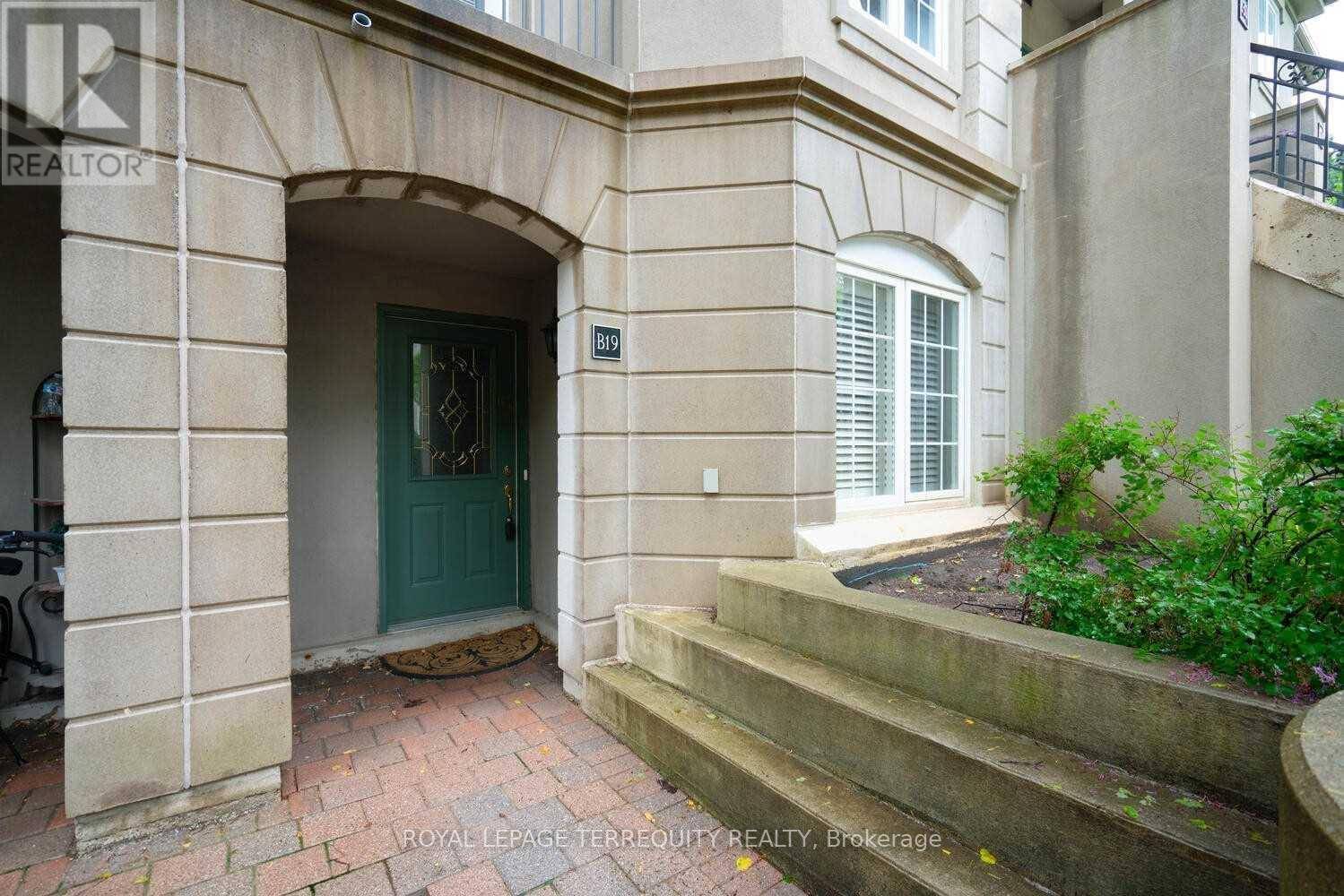 Toronto (newtonbrook West), ON M2N6W6,108 Finch AVE West #B19