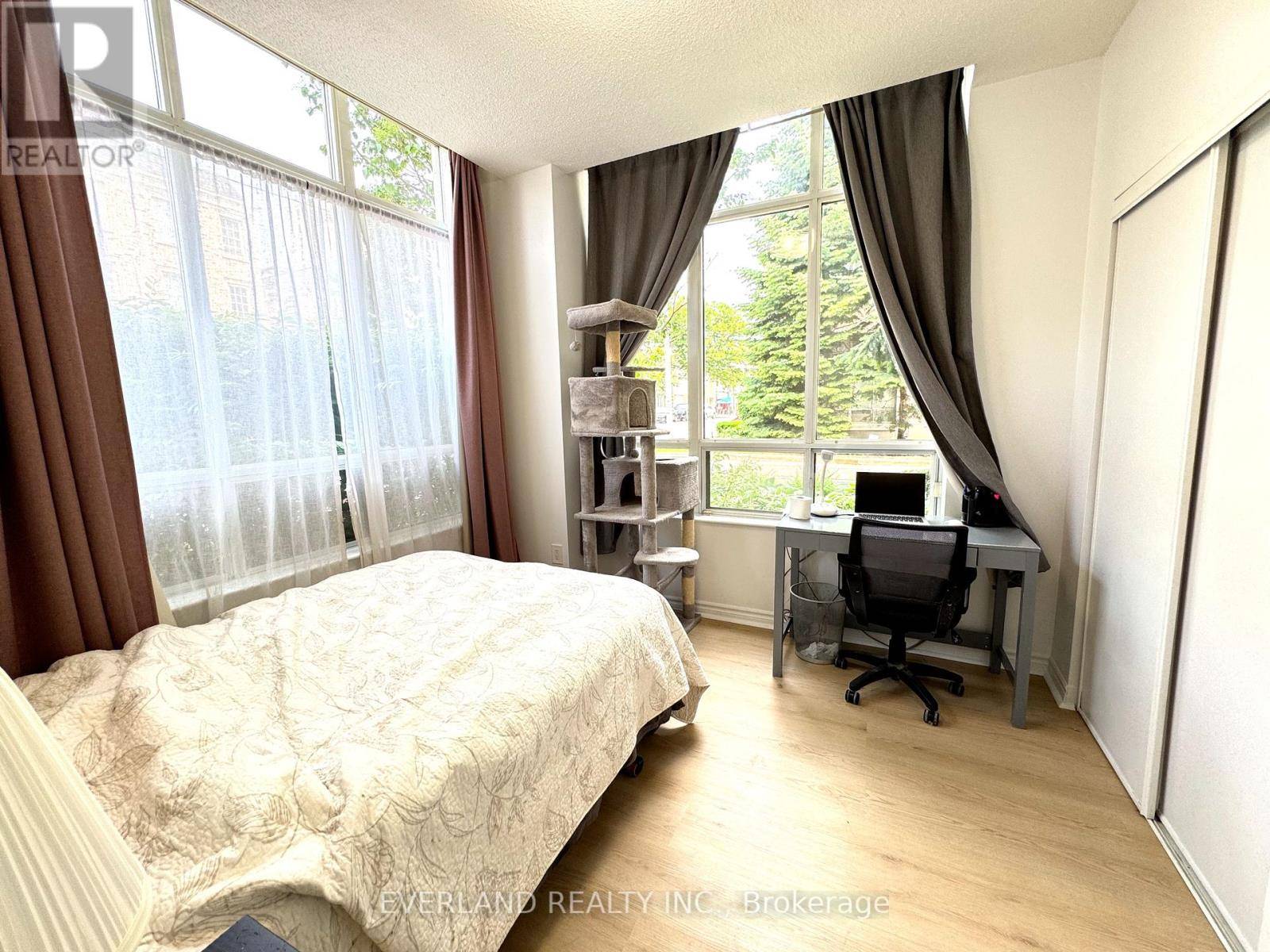 Toronto (mount Pleasant West), ON M4S3H6,195 Merton ST #105