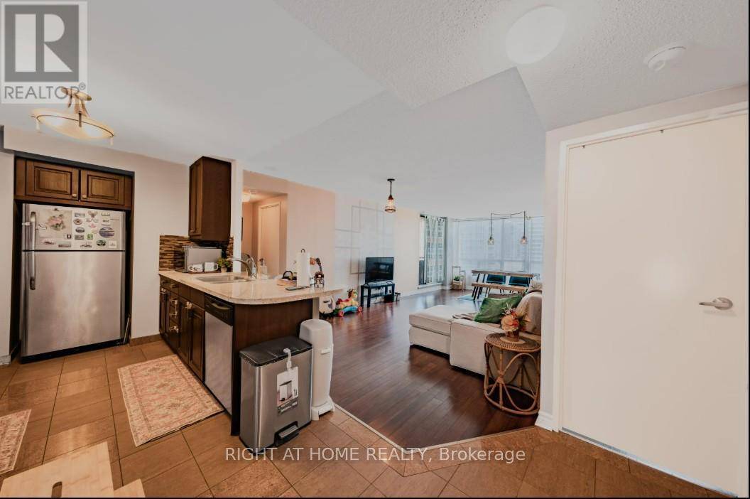Toronto (newtonbrook East), ON M2M4H9,5765 Yonge ST #PH504