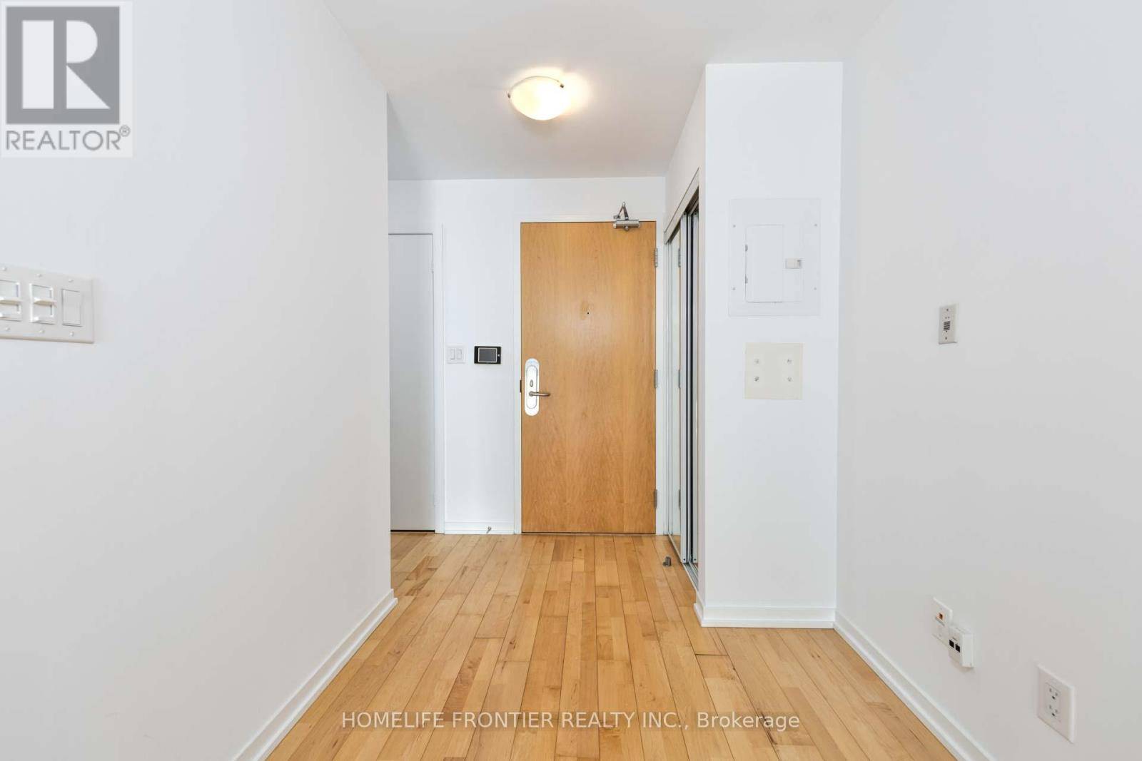 Toronto (waterfront Communities), ON M5J0A7,65 Bremner BLVD #2111