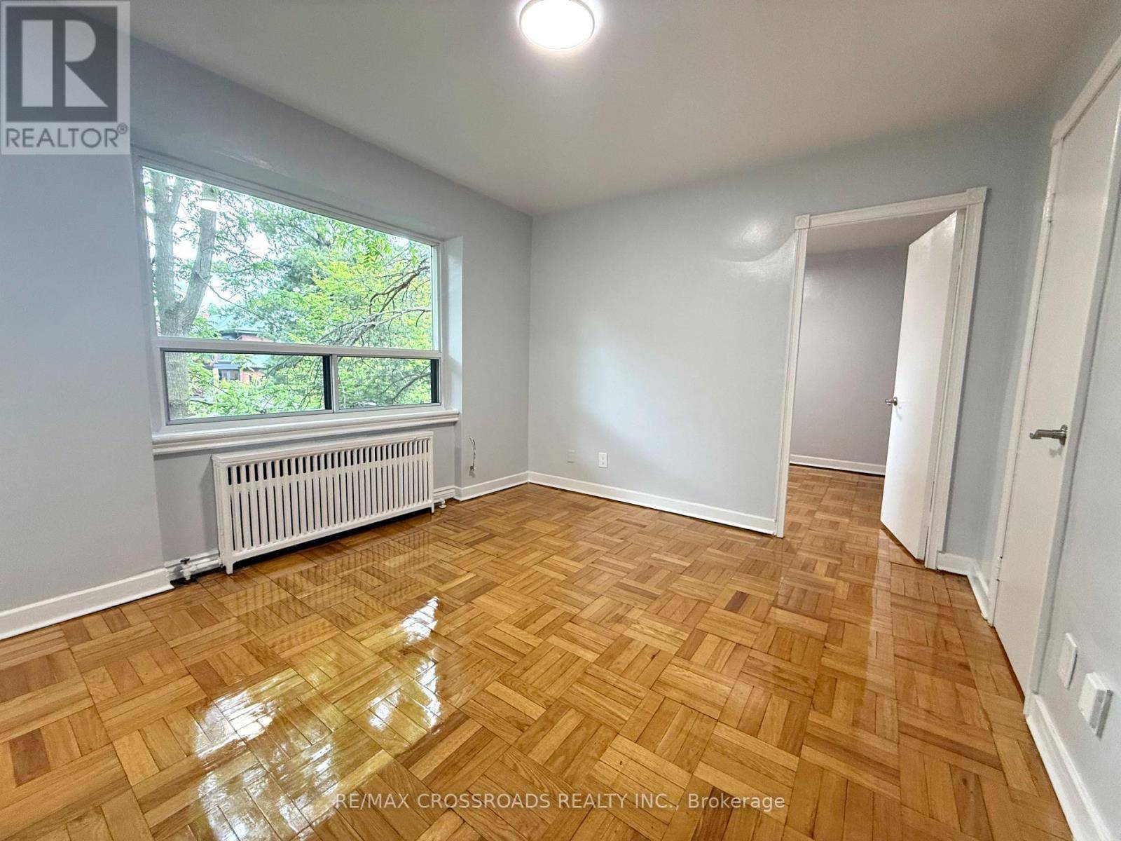 Toronto (lawrence Park South), ON M4N2J3,2770 Yonge ST #204