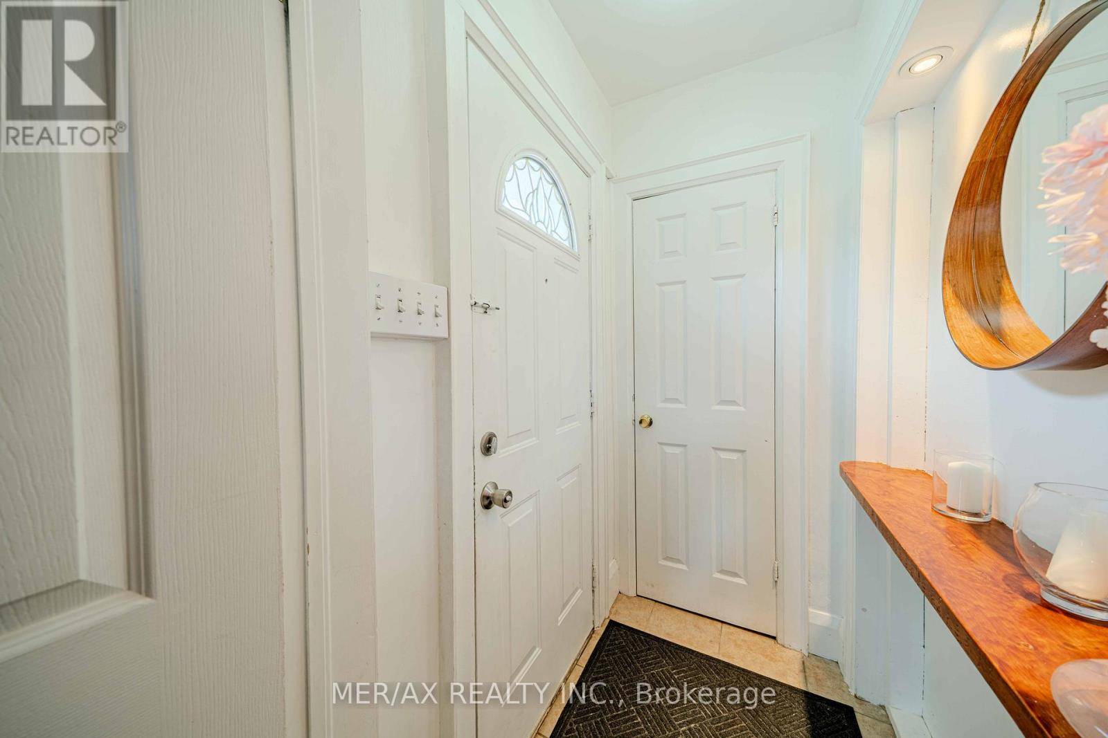 Toronto (newtonbrook East), ON M2M3Y4,91 STEELES AVENUE E