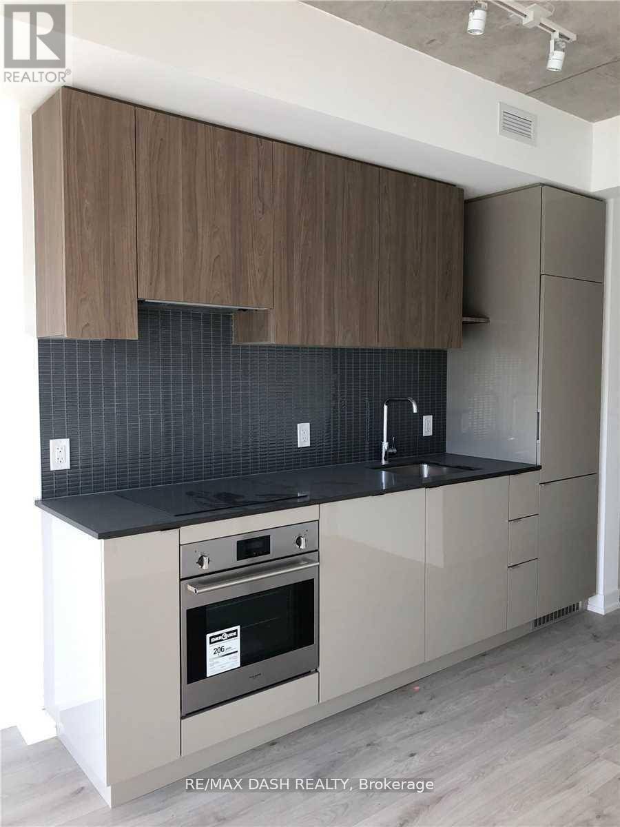 Toronto (mount Pleasant East), ON M4P1P9,161 Roehampton AVE #4108