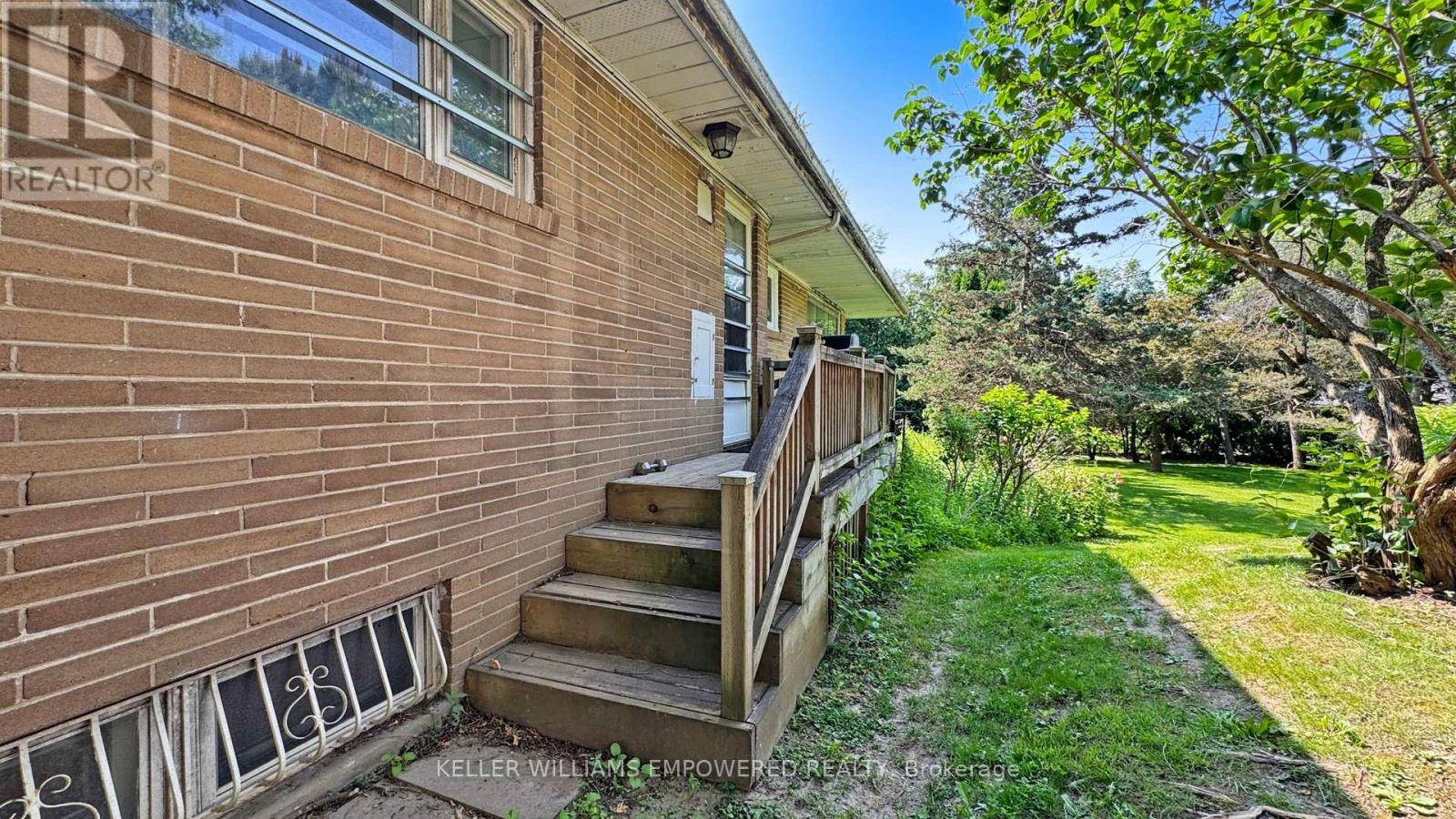 Toronto (bridle Path-sunnybrook-york Mills), ON M2L1C6,117 ARJAY CRESCENT