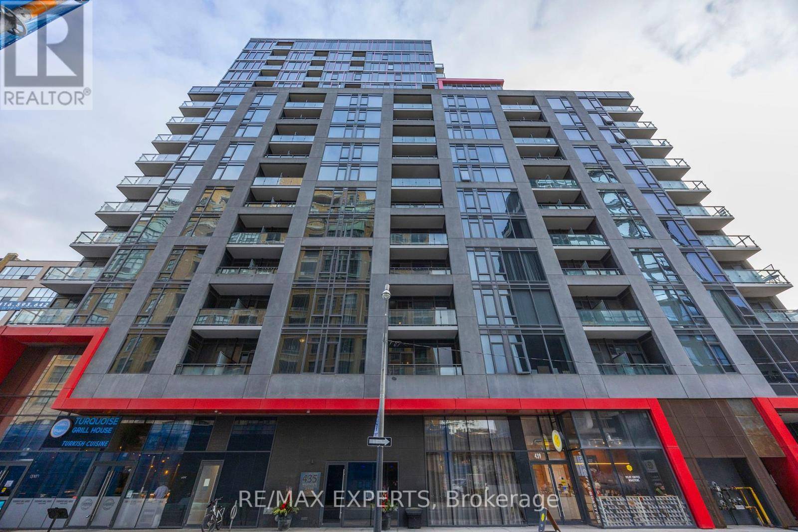 Toronto (waterfront Communities), ON M5V0N3,435 Richmond ST West #802