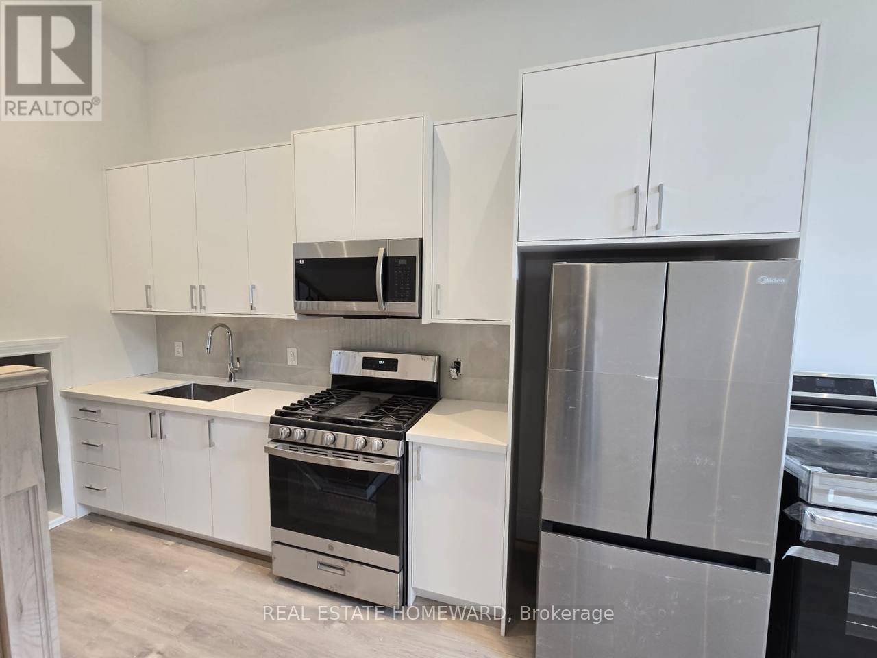 Toronto (newtonbrook West), ON M2M1V1,LOWER LEVEL - 11 BURKE STREET