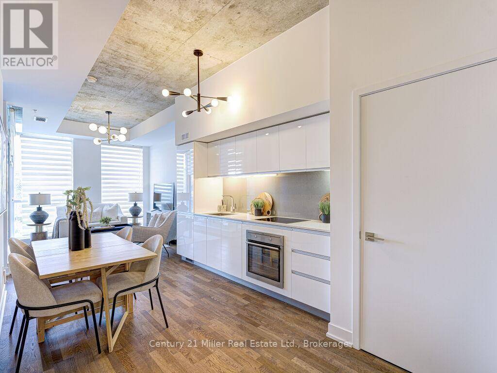 Toronto (little Portugal), ON M6J0E5,20 Minowan Miikan LN #313