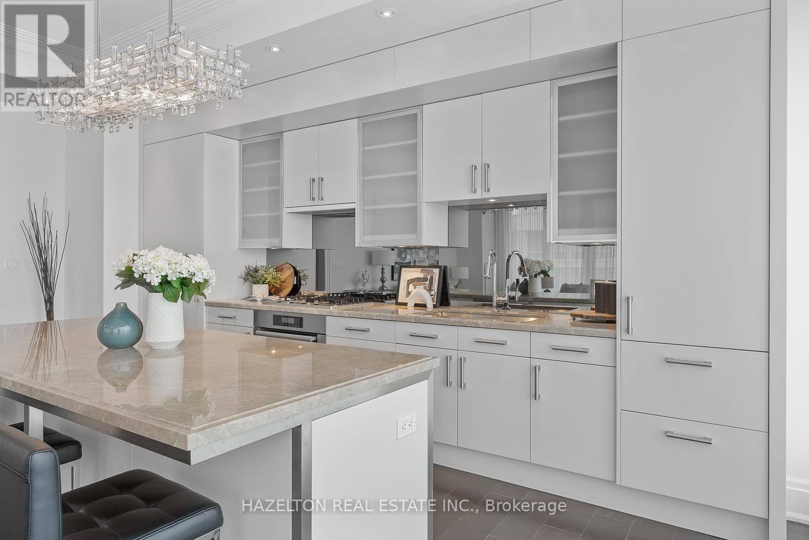 Toronto (annex), ON M5R0A1,55 Scollard ST #1201