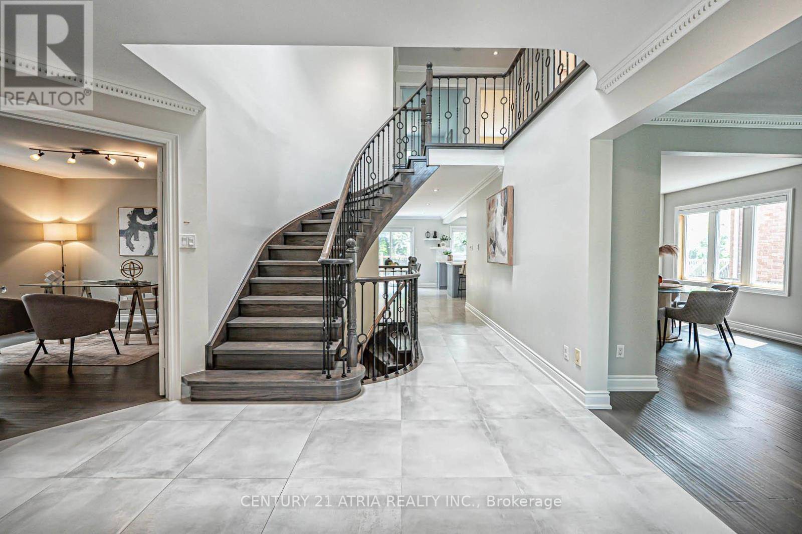 Toronto (willowdale East), ON M2N4C6,183 MCKEE AVENUE