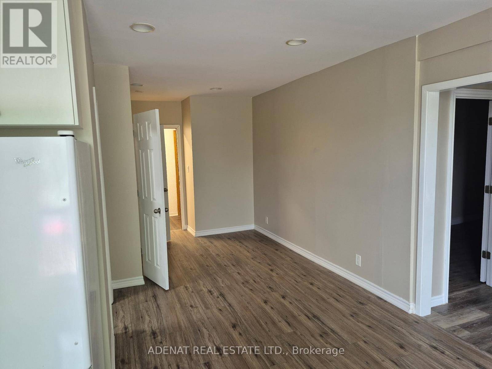 Toronto (palmerston-little Italy), ON M6H1L2,901 Bloor ST #2nd Fld