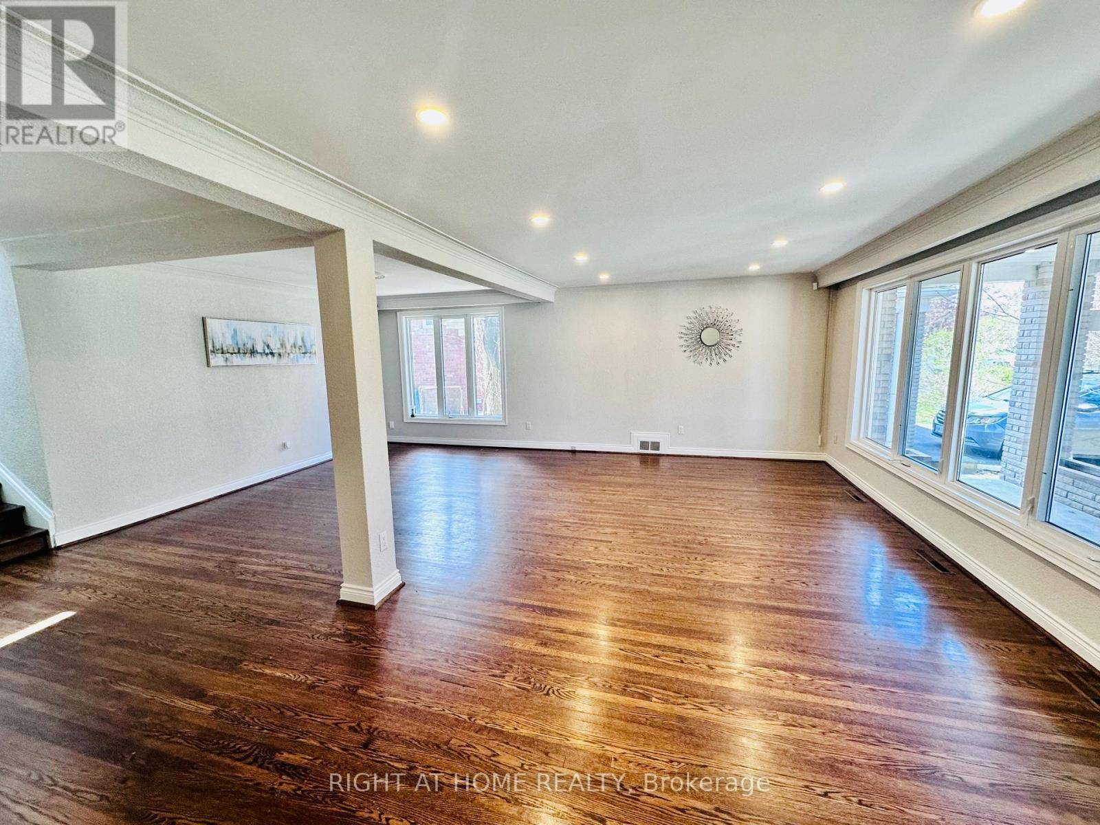 Toronto (willowdale West), ON M2R1A4,23 CHRISTINE CRESCENT