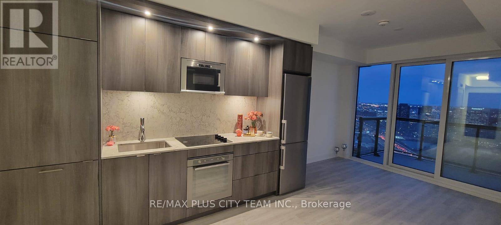 Toronto (banbury-don Mills), ON M3C0P7,30 Inn On The Park DR #3306