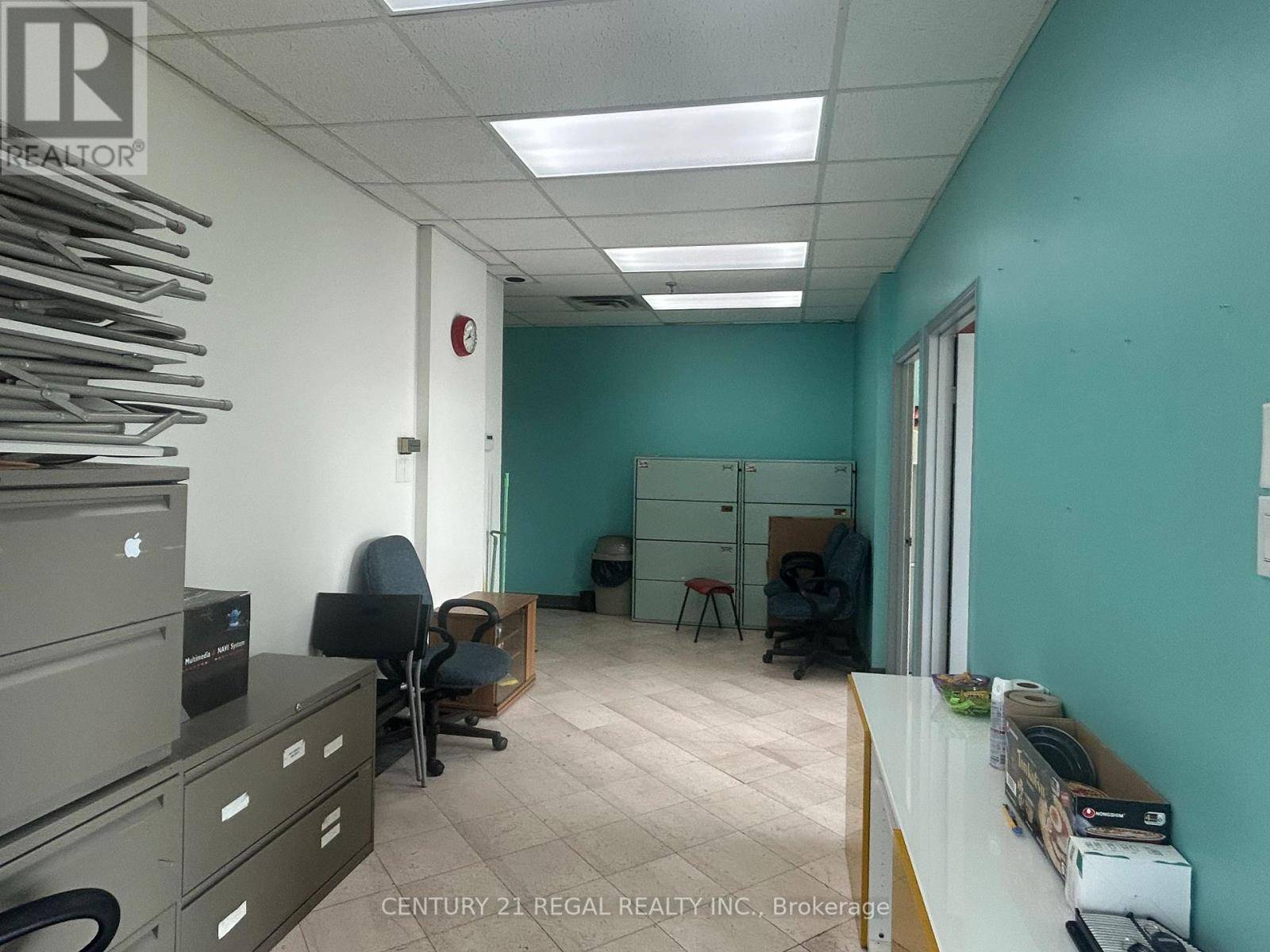 Toronto (kensington-chinatown), ON M5T3A5,280 Spadina AVE #307