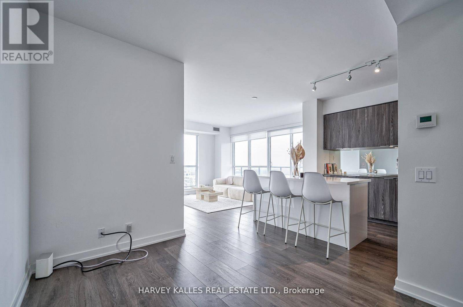 Toronto (yonge-st. Clair), ON M4V2K3,609 Avenue RD #1604