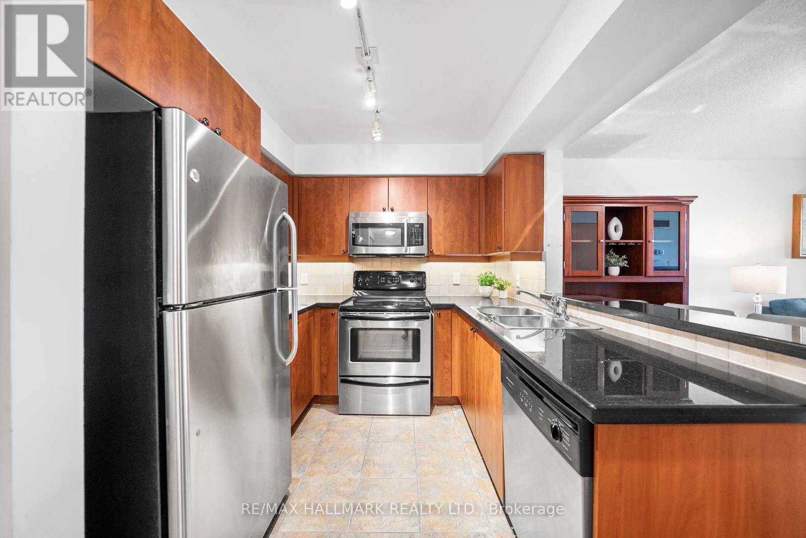 Toronto (clanton Park), ON M3H6C5,3830 Bathurst ST #607