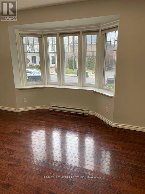 Toronto (forest Hill South), ON M2A4K5,1 Killarney RD #2