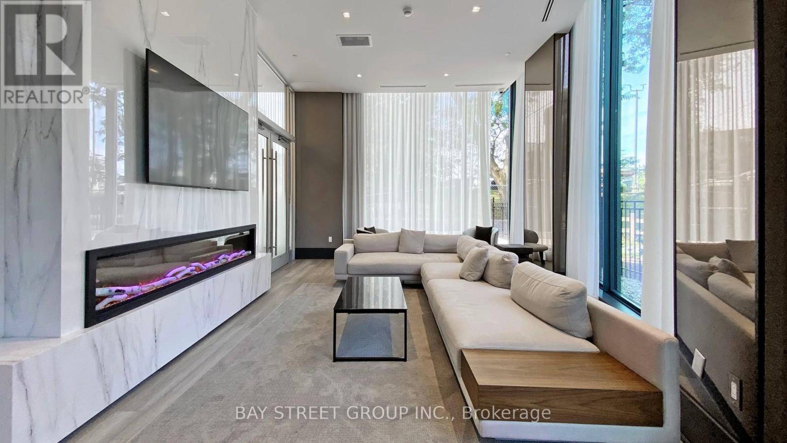 Toronto (lawrence Park North), ON M5M1B2,250 Lawrence AVE West #320