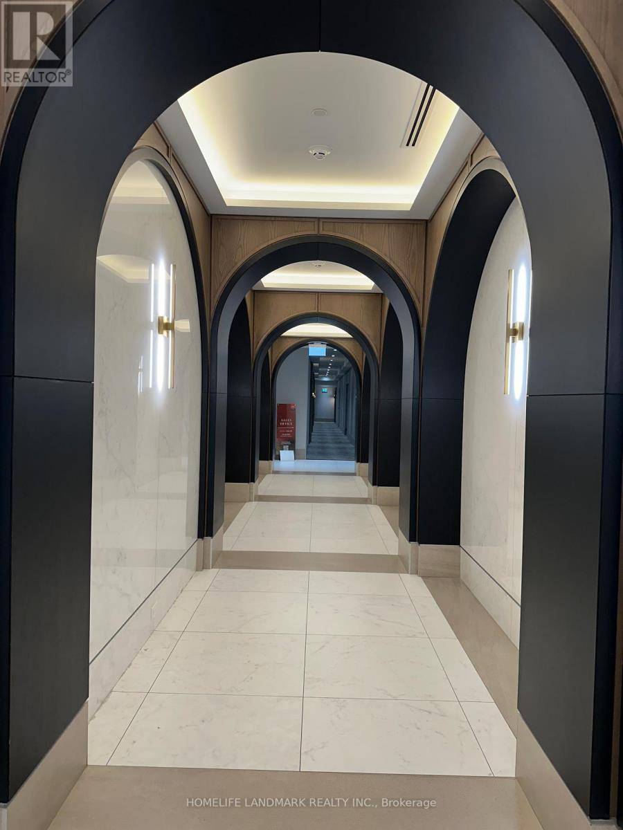 Toronto (banbury-don Mills), ON M3C0P8,20 Inn On The Park DR ##733