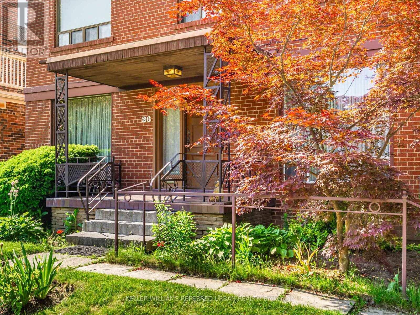 Toronto (bedford Park-nortown), ON M5N1Y7,26 SHELBORNE AVENUE