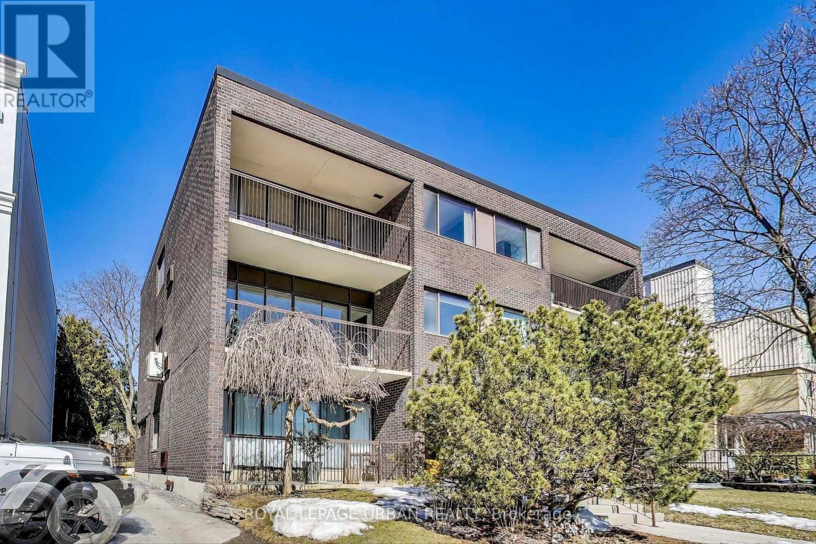 Toronto (mount Pleasant East), ON M4P2A8,166 Sherwood AVE #7