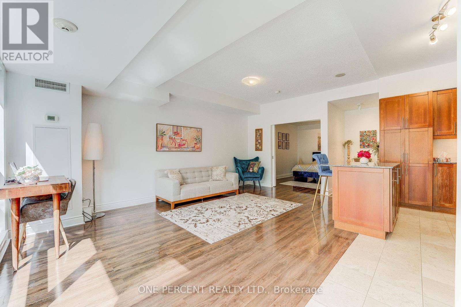 Toronto (willowdale East), ON M2N4N4,31 Olive AVE #114