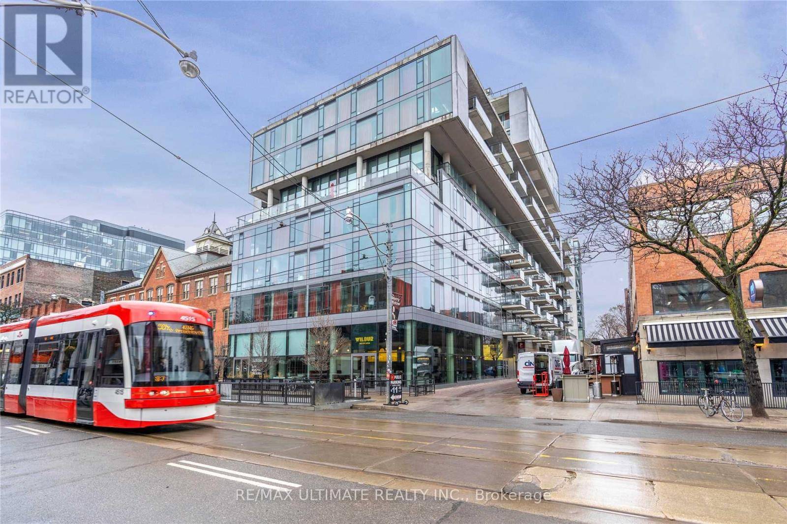 Toronto (waterfront Communities), ON M5V1M3,560 King ST West #604