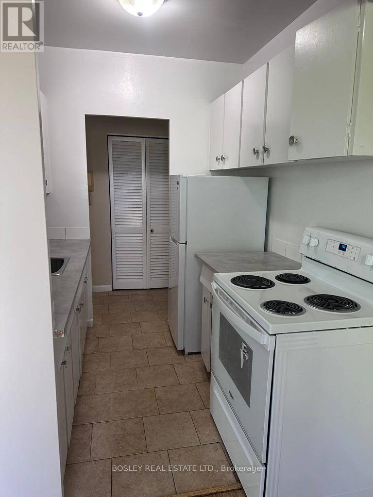 Toronto (leaside), ON M4G2L9,972 Eglinton AVE East #601
