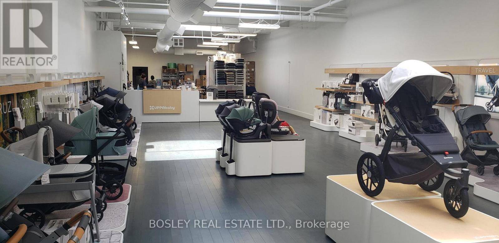 Toronto (leaside), ON M4G2H7,105 Vanderhoof AVE #3