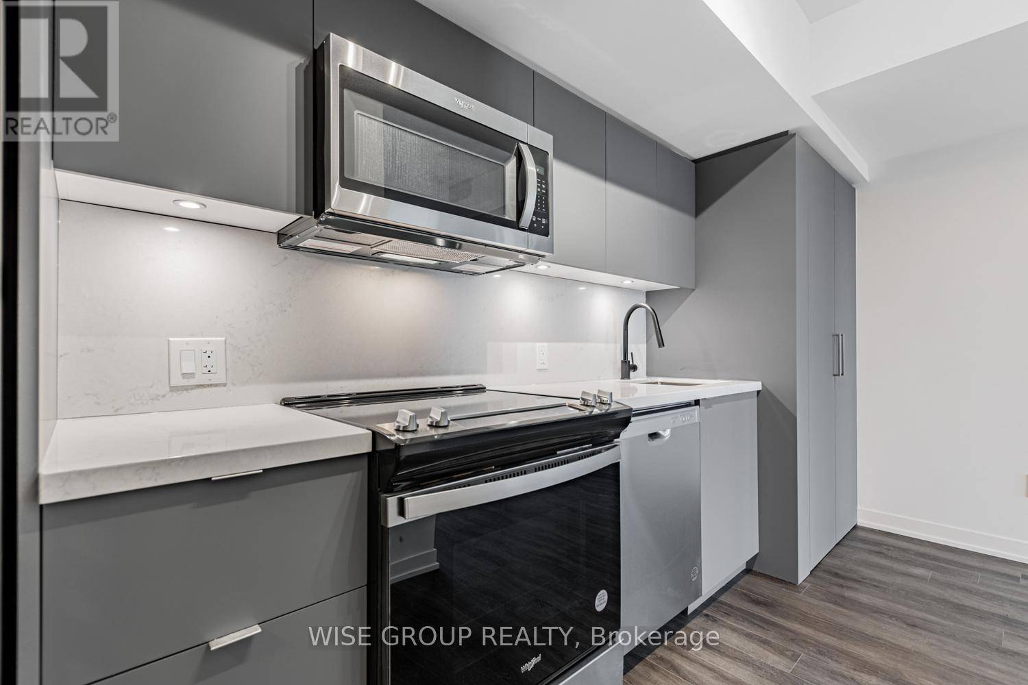 Toronto (clanton Park), ON M3H5Y9,500 Wilson AVE #444