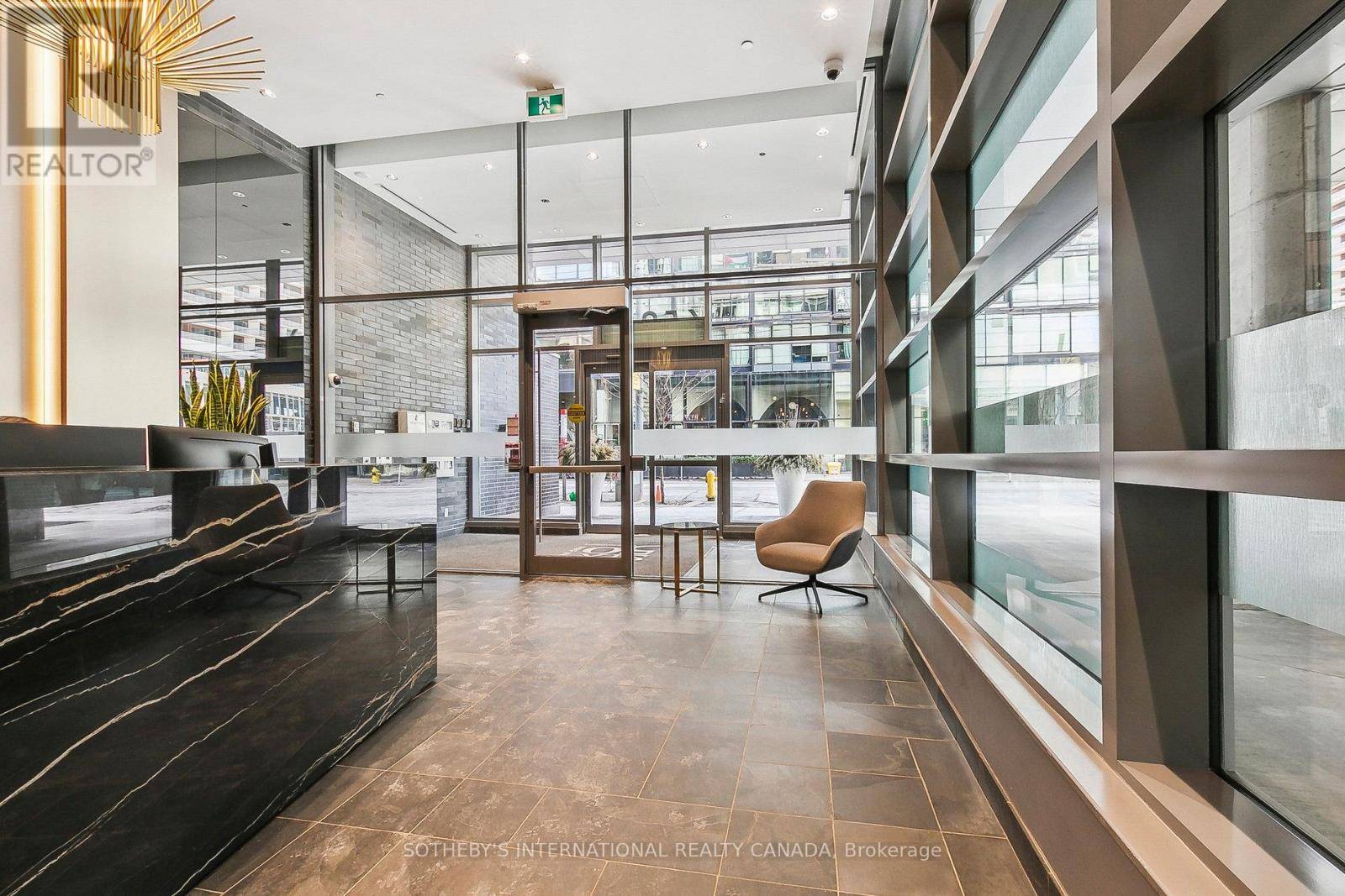 Toronto (waterfront Communities), ON M5V0H6,650 King ST West #613